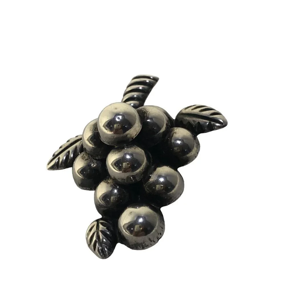 VINTAGE‎ Sterling Silver Grapes Brooch Stacking Dimensional 2